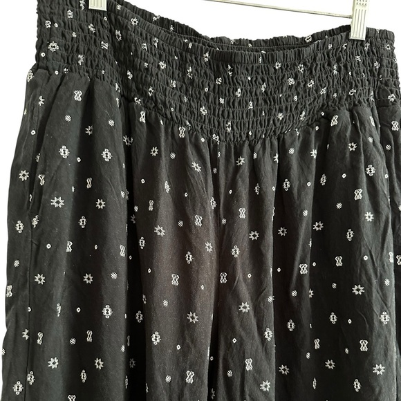Torrid Pants Womens Black Print Wide Leg Plus Trousers Flowy Pockets size 1R - Picture 7 of 17